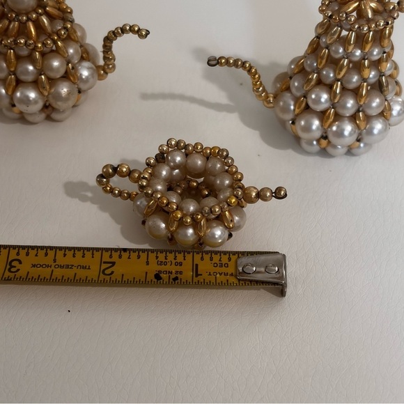 Pearl and gold beaded handmade tea set - Picture 12 of 13